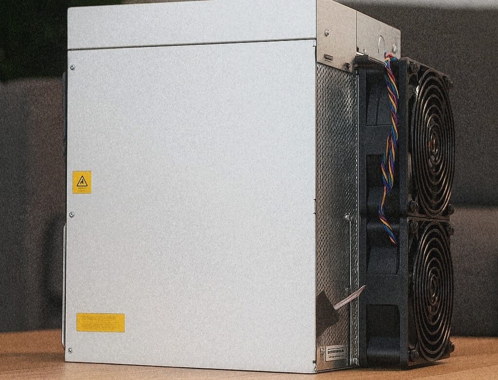 Antminer L9 16G