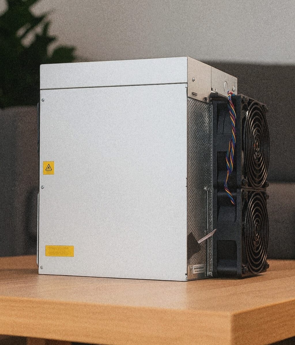 Antminer L9 16G